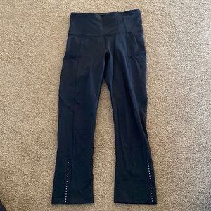 Womens Lululemon Capris Pant